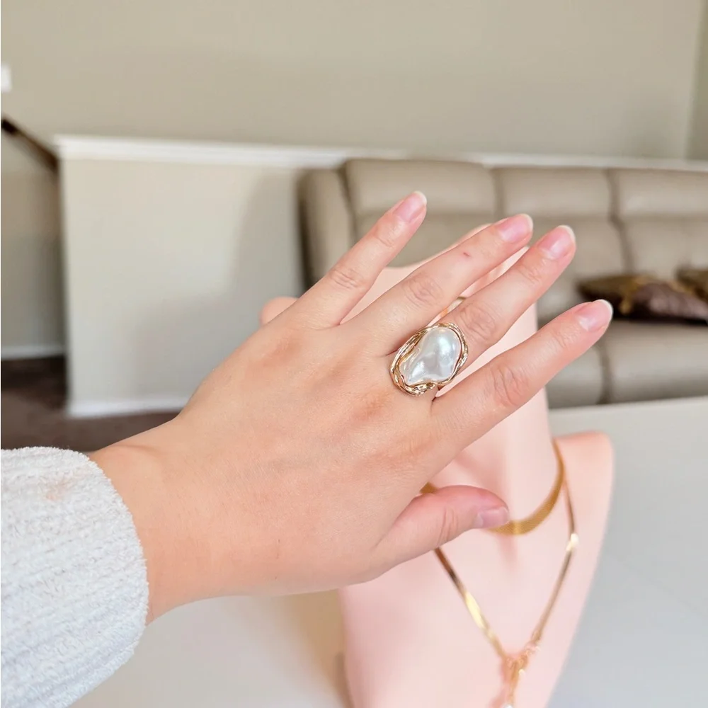 Gold Ring with White Baroque Pearl